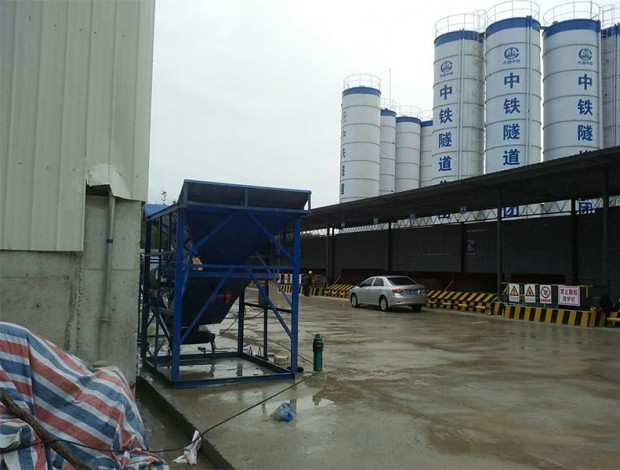 中鐵隧道局廣州外繞線(xiàn)洗石機(jī)現(xiàn)場(chǎng)